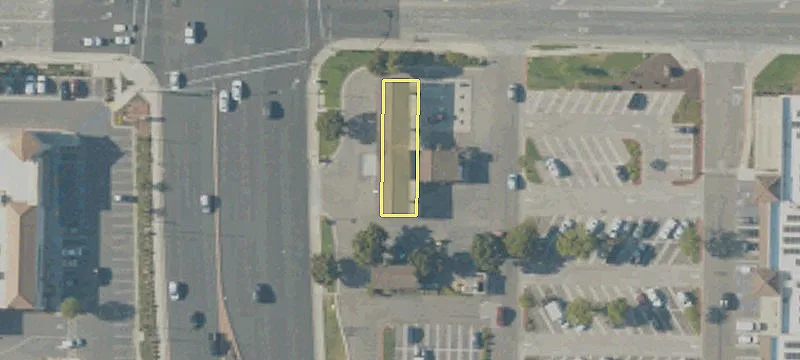 2404 Broadway