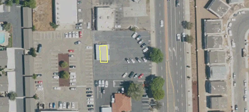 1397 Main St