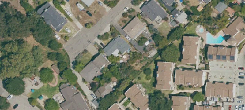 688 Oak Ave