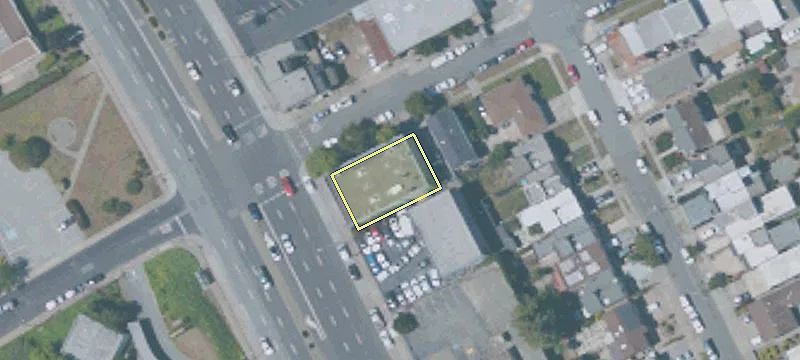 890 El Camino Real
