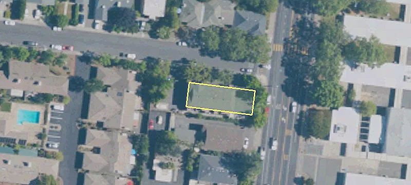 641 5th W St