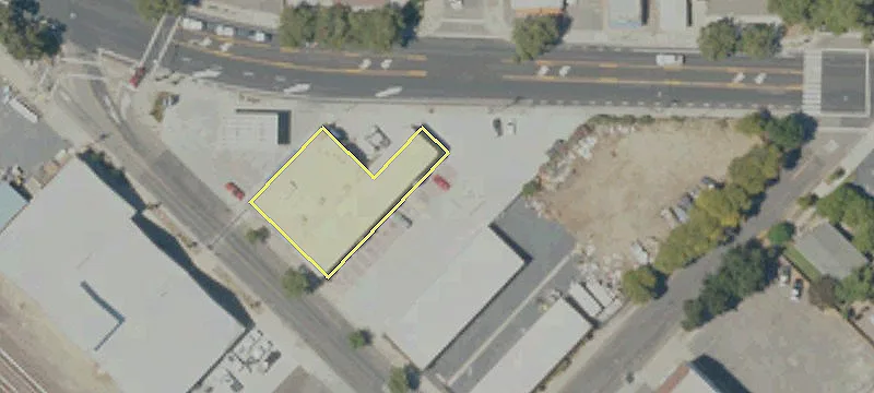 1538 Main St