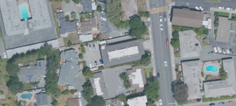 911 Moraga Rd