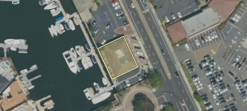 341 Bayside Dr