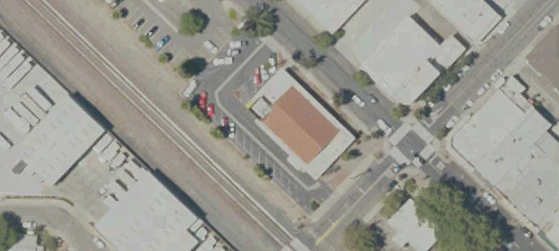 1633 Main St