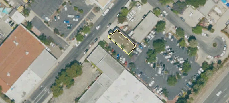 24 Gutierrez St