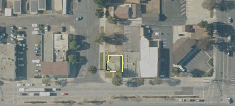 301 Main St