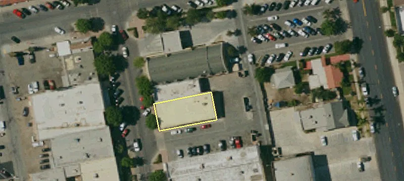 1124 Main St