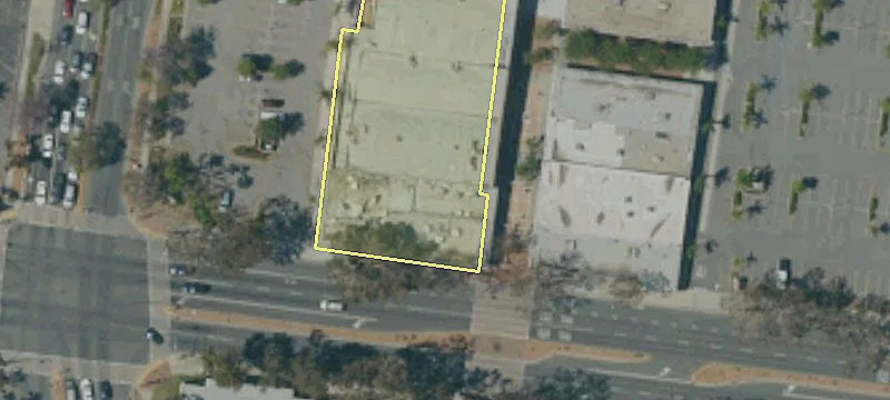 580 Corona Mall