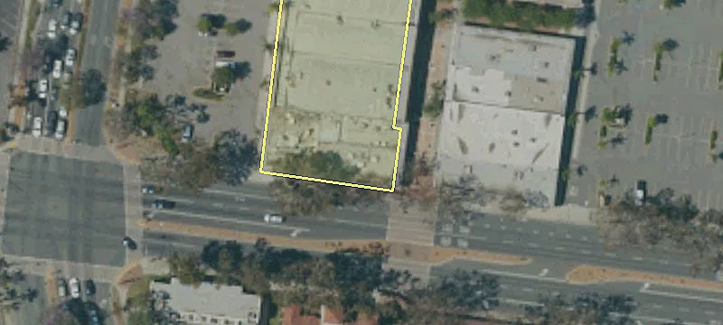 588 Corona Mall