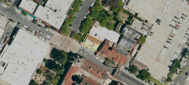 3594 Main St