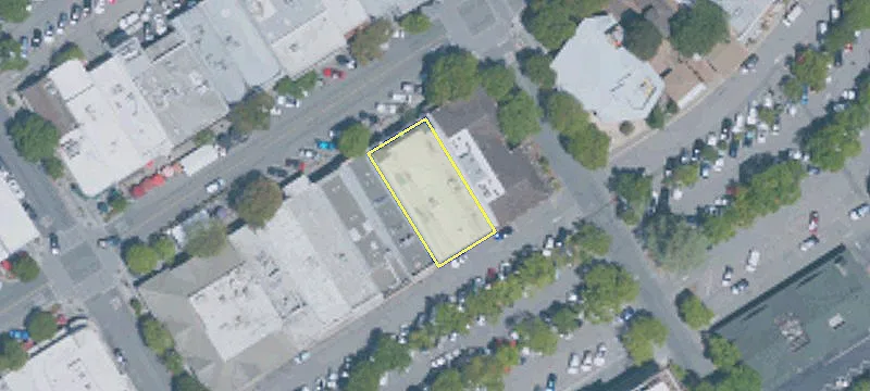 215 Main St