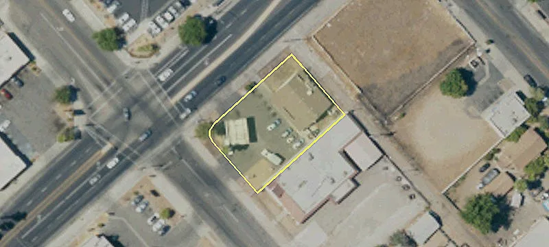 1102 Fresno St