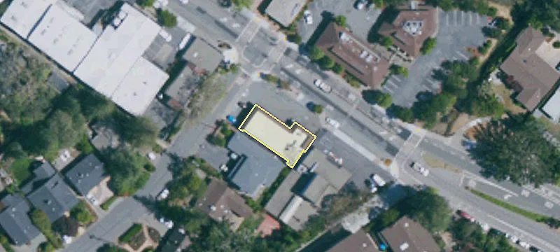 989 Magnolia Ave