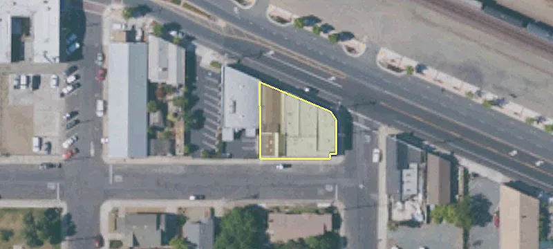 3637 Main St