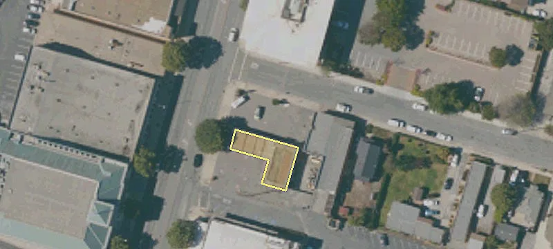 1021 Main St