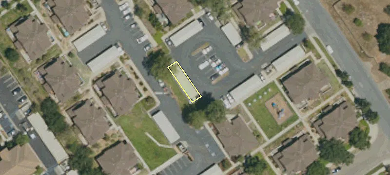 704 Kelly Ct
