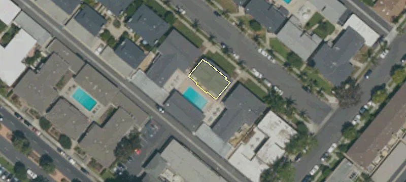 1633 Bedford Ln