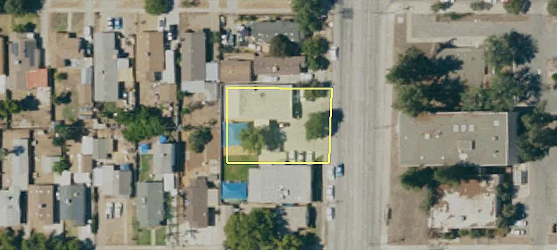 1327 Fresno St