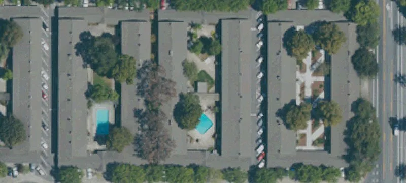 910 Rockefeller Dr