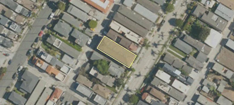 121 12th St