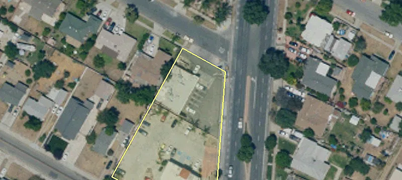 1675 Main St
