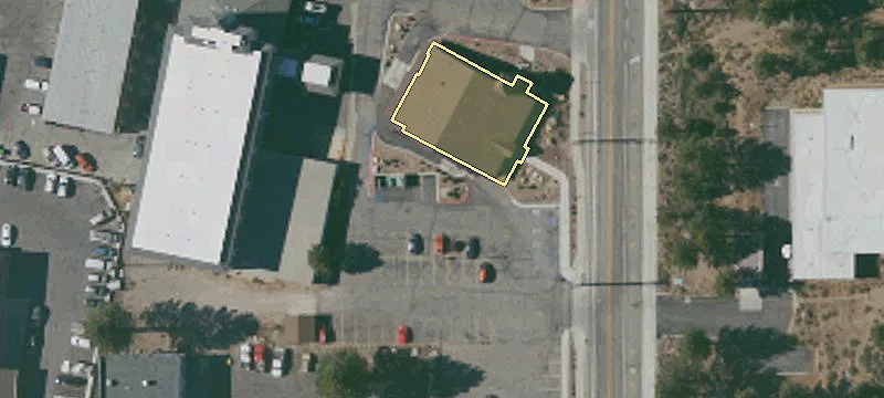 2935 Main St