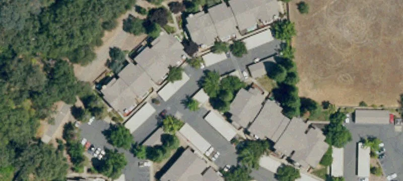 1200 Creekside Dr