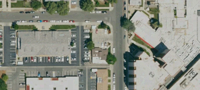 225 Laursen St