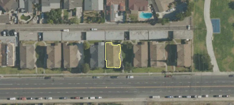 8661 Cerritos Ave