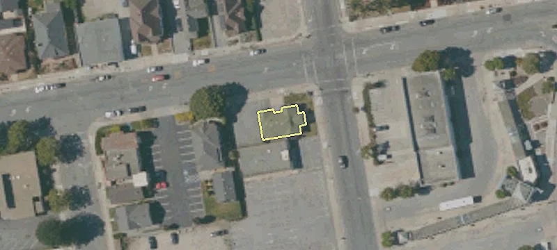 102 Lincoln Ave