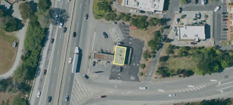 1040 El Camino Real N