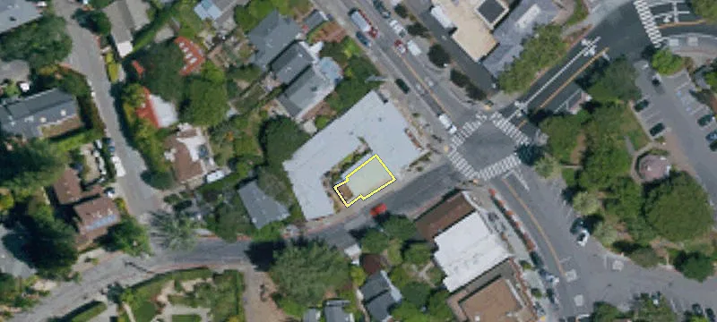 300 Redwood Ave