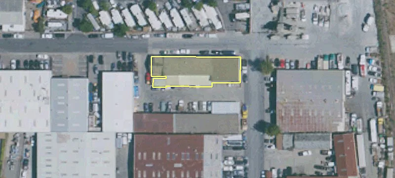 2092 Redwood Hwy