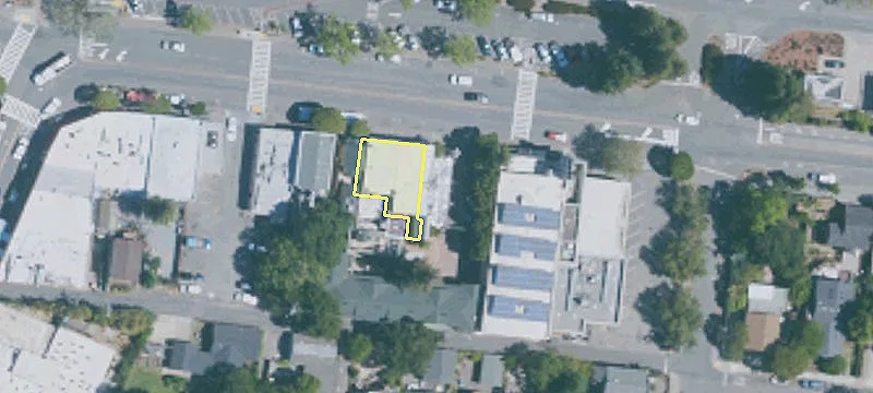 17 Broadway Blvd