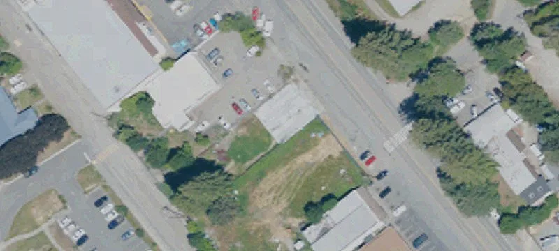 3388 Redwood Dr