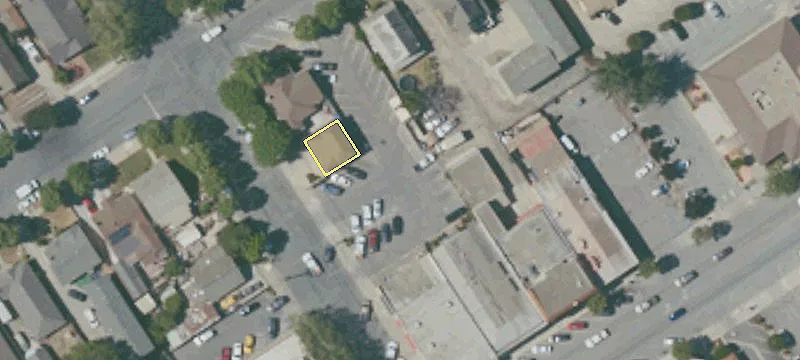 114 Russ St