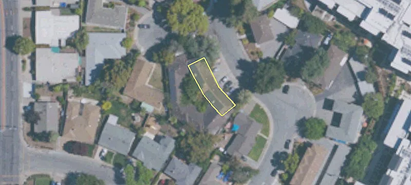 855 Park Dr