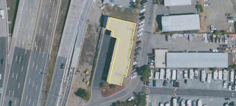 2145 Redwood Hwy