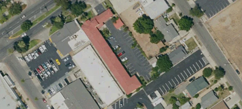 9328 Magnolia Ave
