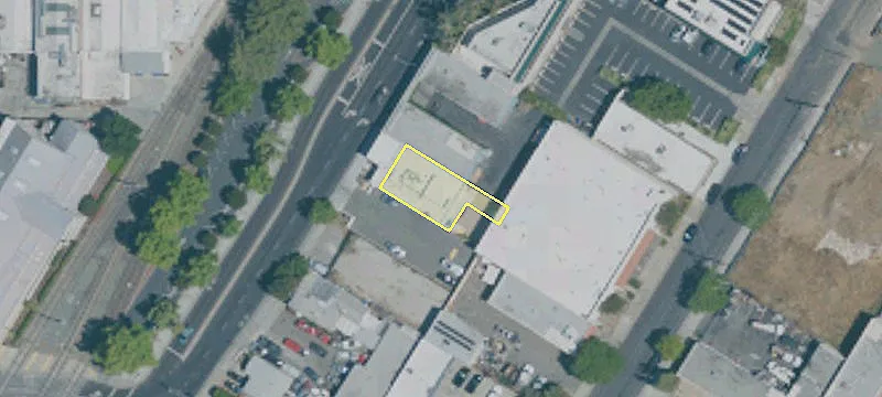 36 Railway Ave