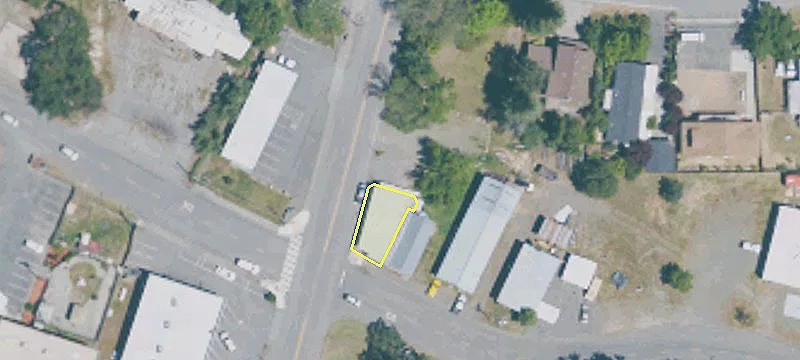 55 Riverside Ln