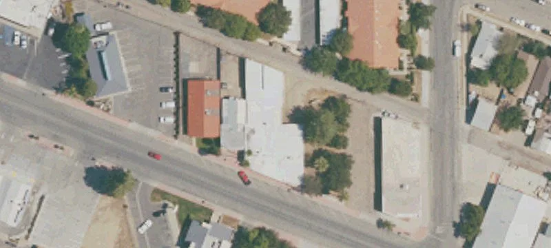 808 Ctr St