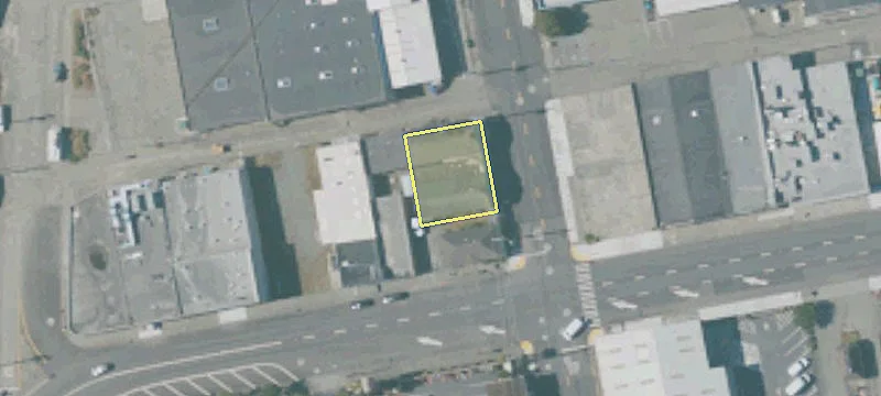 330 Commercial St