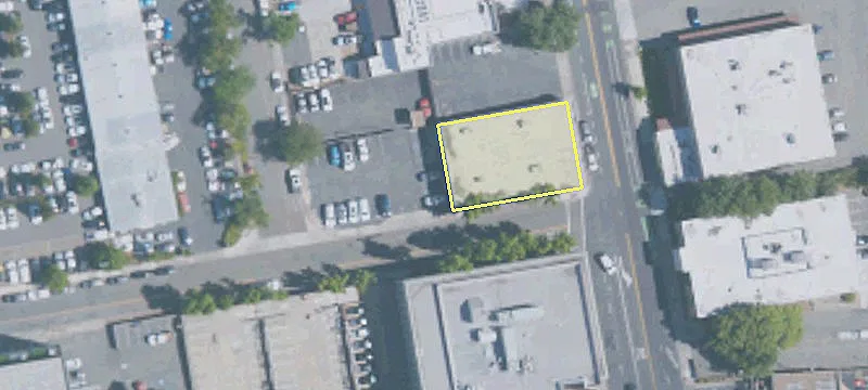 2031 Broadway