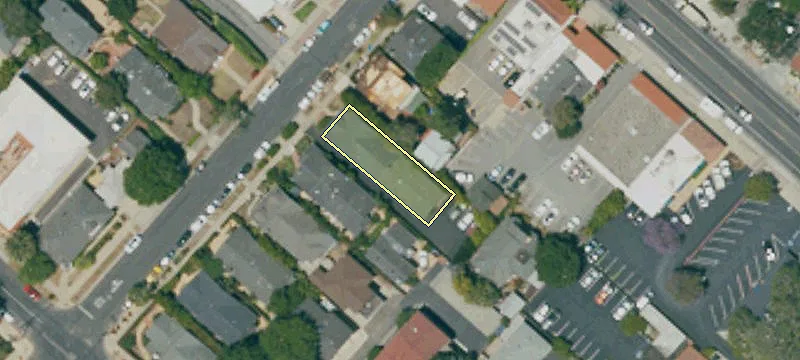 15 Islay St