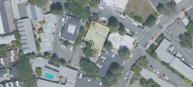 211 Lafayette Cir