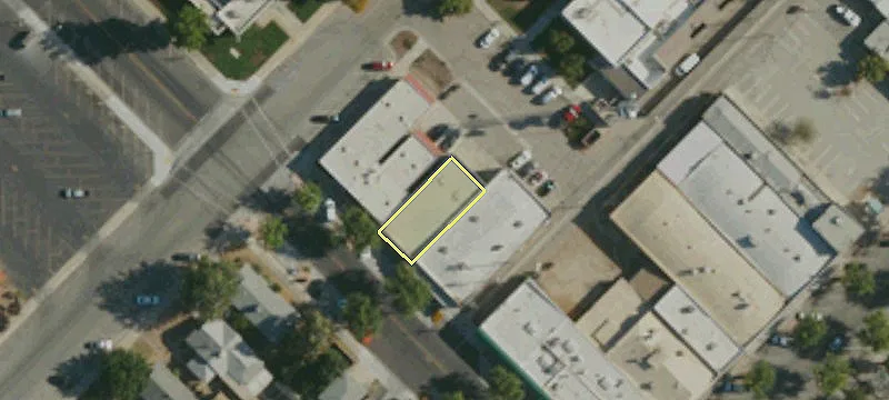 416 James St