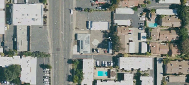 2828 Walnut Ave