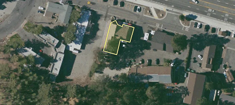 3203 Main St